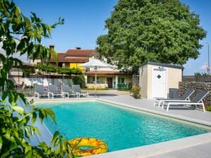 Holiday house Bezauberndes Ferienhaus mit  Pool und  Terrasse - Krmed - image1