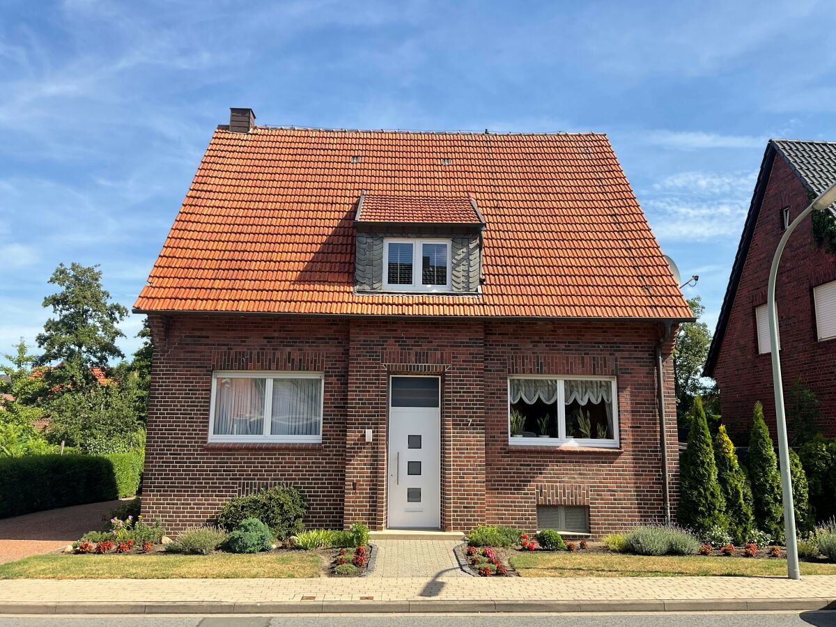 Vorderansicht; Ferienwohnung in der 1. Etage