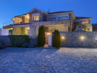 Villa Miracle 1