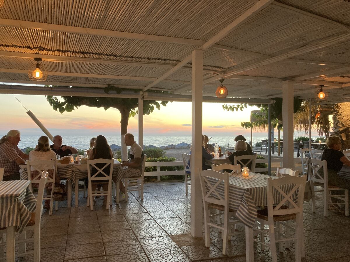 Direkt am Strand Taverne Mouries