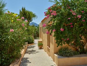 Vakantiehuis Knusse drie slaapkamer villa met Es Vedra views - Cala d'Hort - image1