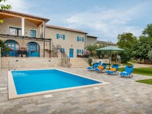 Stilvolle Villa mit Pool und Garten - Oprtalj - image1