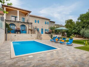 Stilvolle Villa mit Pool und Garten - Oprtalj - image1