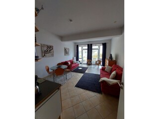 Blick in die Wohnung vom Flur aus