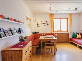 Essbereich mit Sofa