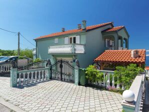 Apartment Geräumige Wohnung in Senj mit Swimmingpool - Senj - image1