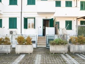 Apartment Malerische Wohnung in Policastro Bussentino mit Terrasse - Scario - image1