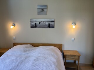 Schlafzimmer mit Doppelbett