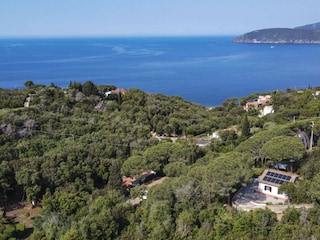 Blick  über die Insel Elba