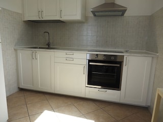 Die gut ausgestattete Küche