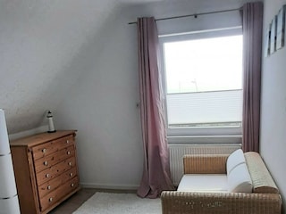 Schlafzimmer 2 (Südseite)