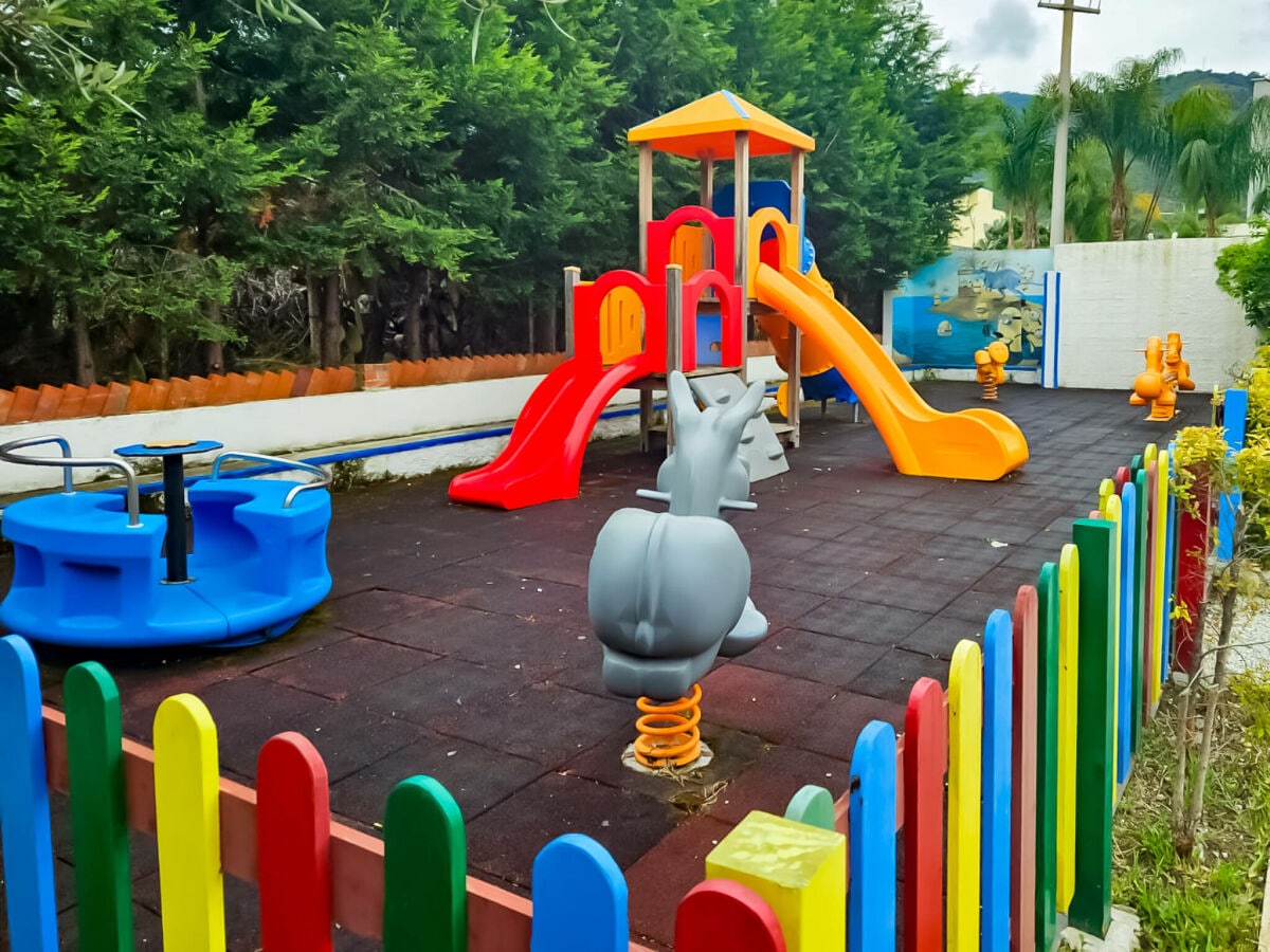 Kinderspielplatz im Resort