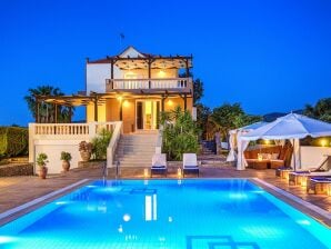 Geräumige Villa mit Pool und Außenbar, Olivenbäumen, in Nähe des Meeres in Sisi - Sisi - image1