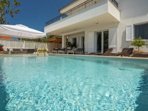 Moderne Villa in Cres mit Pool - Martinscica - image1