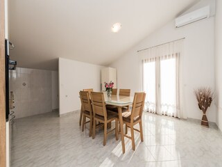 Apartment Vrsi Features 23