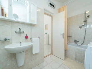Apartment Vrsi Ausstattung 12