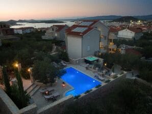 Luxurious Villa in Murter with Pool - Murter (Town) - image1