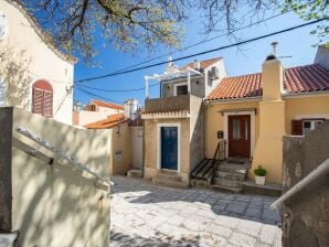 Espaciosa Casa de vacaciones en Baska con terraza - Baska - image1