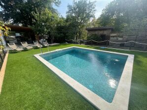 Ferienhaus mit privatem Pool