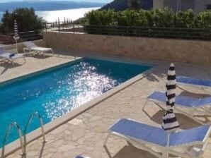 Apartment Wohnung mit Pool, Balkon und Meerblick in Makarska - Makarska - image1