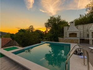 Holiday house Charming holiday home in Bribir with private pool - Bribir - image1