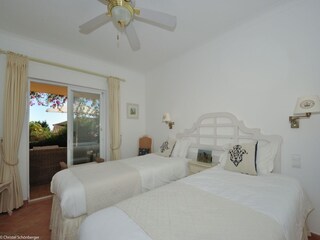 Holiday house Lagos Features 19