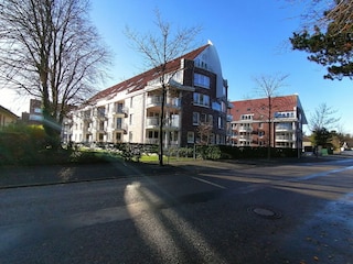 Straßenansicht und Ostseite Haus 3 Residenz Hohe Lith