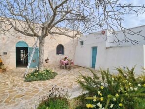 Ferienhaus Schöne Trulli-Unterkunft mit Anbau in Locorotondo - Locorotondo - image1