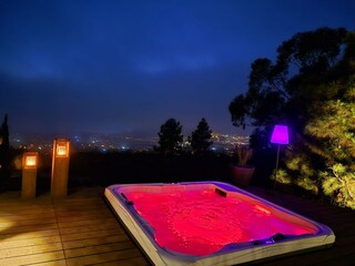 Jacuzzi bei Nacht