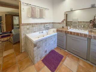 Villa Eyragues Features 26