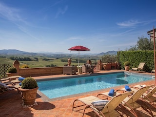 Villa Lajatico Outdoor Recording 2