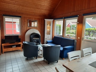 Wohnzimmer mit Kamin