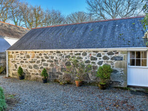 Holiday house Swallows at St Keverne - Godolphin Cross - image1