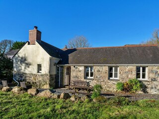 Holiday cottage Godolphin Cross Outdoor Recording 3