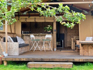 Farmhouse Trowbridge Outdoor Recording 1