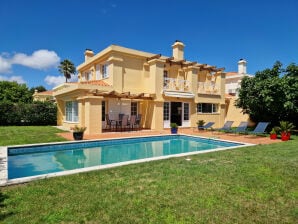 Ferienhaus B1 - GOLF LOVERS PARADISE 4BR VILLA WITH POOL - Rio De Mouro - image1