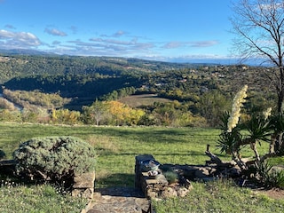 Treppe zum unteren Grundstück