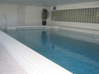 Schwimmbecken
