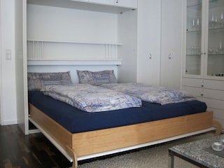 Schlafzimmer mit Doppelbett