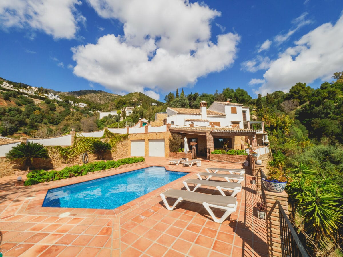 Villa Fuengirola Buitenaudio-opname 1