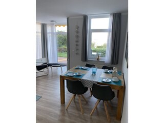 Esstisch mit Ausblick