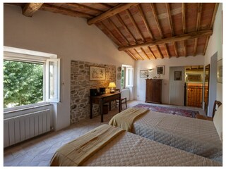 Villa Todi Caratteristiche 19