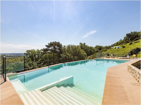 Holiday house Haushälfte Vico Design - Infinity-Pool - Ortsnähe