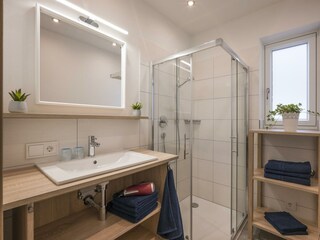 Landhaus_Desiree_Lindrainweg_60a_Hopfgarten_Badezi