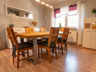 Esszimmer II