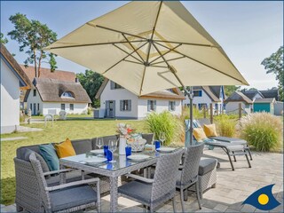 Terrasse mit Sitzgelegenheiten