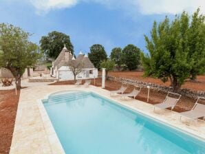 Vakantiehuis Magnificent Stefano's Trulli in Locorotondo - Locorotondo - image1