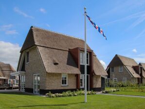 Holiday park Luxury villa with a sauna, at the Tjeukemeer - Delfstrahuizen - image1