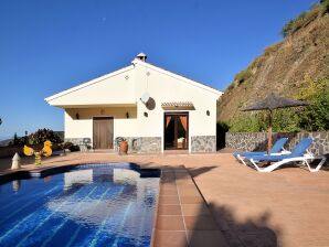 Luxuriöse Villa mit privatem Pool in Sayalonga - Sayalonga - image1