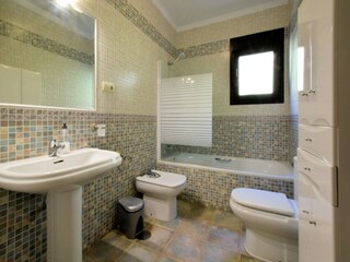 Villa Sayalonga Features 32